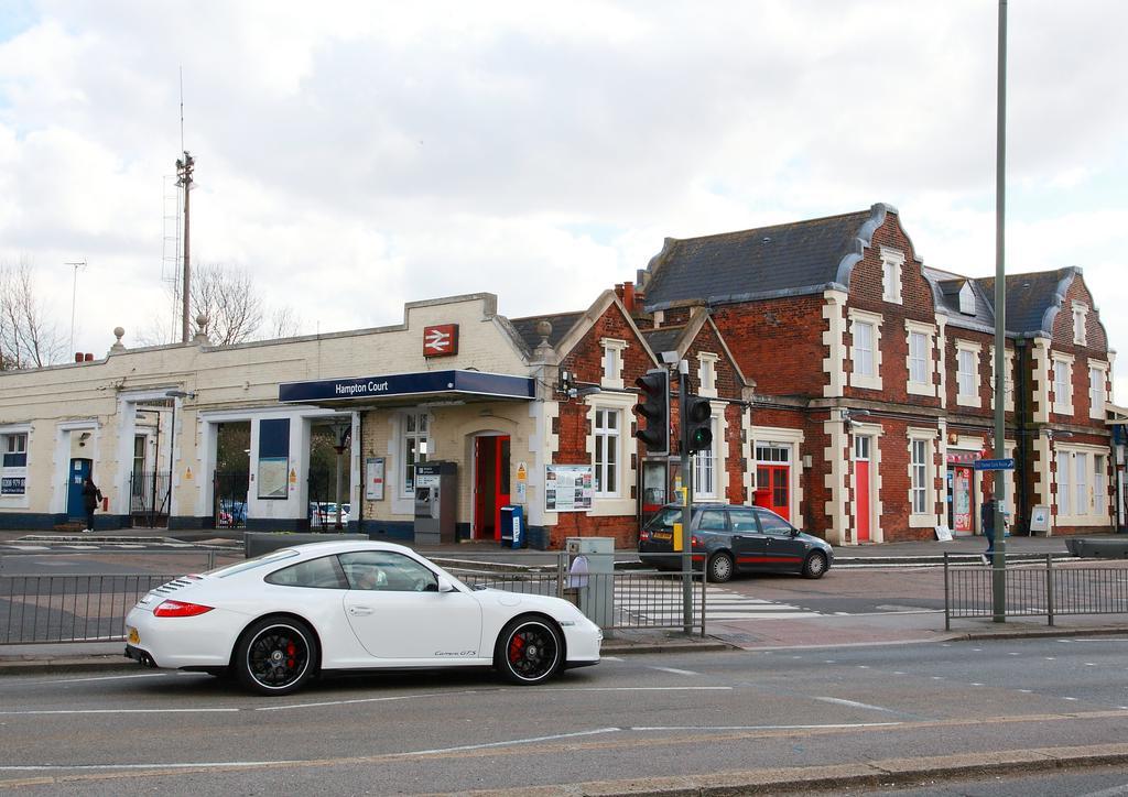 Hc Bed & Breakfast Kingston upon Thames (Greater London)